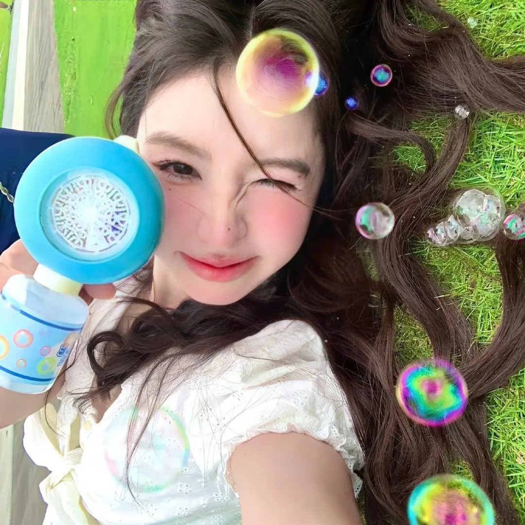 女孩的灵缇犬